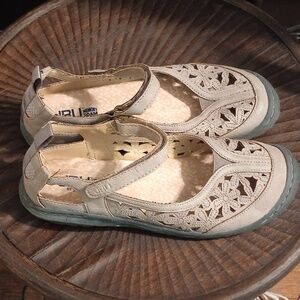 Jambu women's shoes size 8